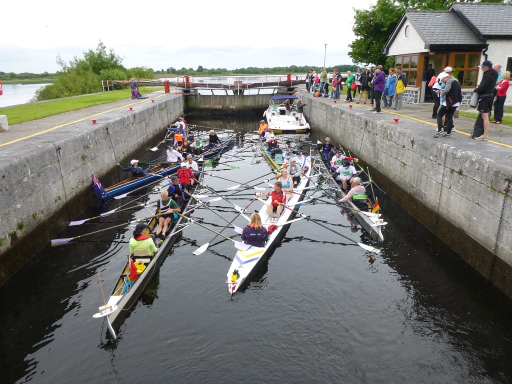 Colourful passage during the FISA World Rowing Tour Ireland